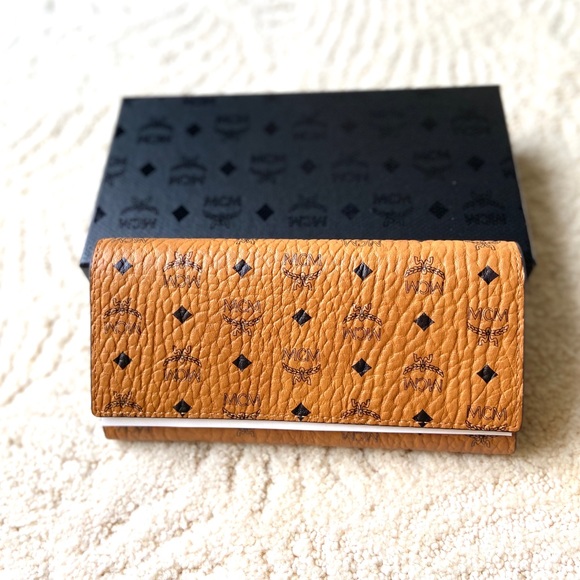 New MCM Three Fold Wallet in Visetos Original - Picture 2 of 6